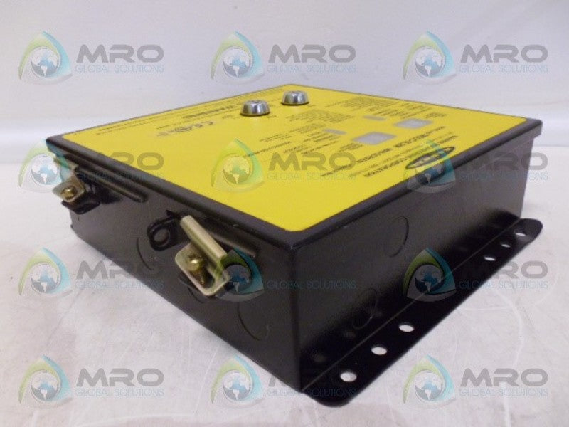 BANNER ENGINEERING MSCC-2L2M CONTROL BOX WITH NO KEYS UNMP