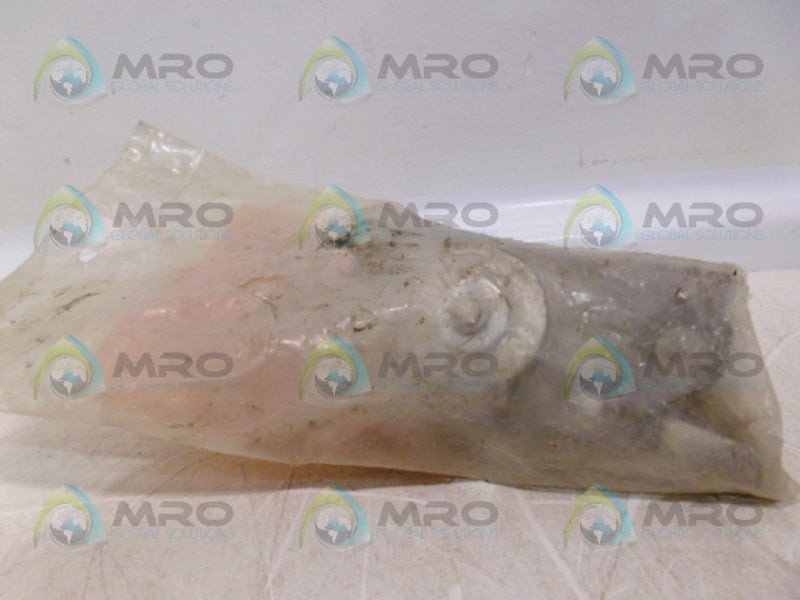 INTERNATIONAL 403540C93 CYLINDER LOCK *NEW IN FACTORY BAG*
