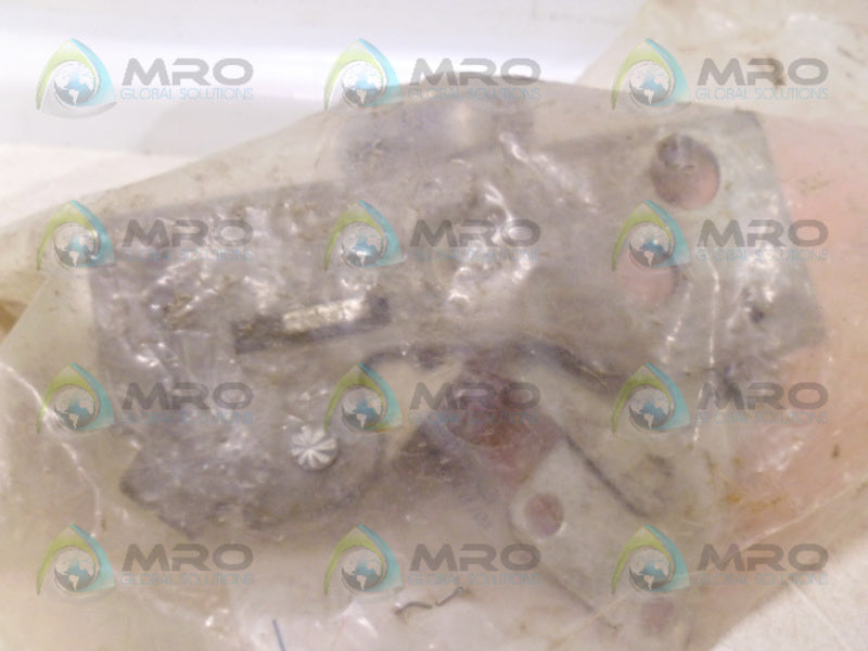 INTERNATIONAL 403540C93 CYLINDER LOCK *NEW IN FACTORY BAG*