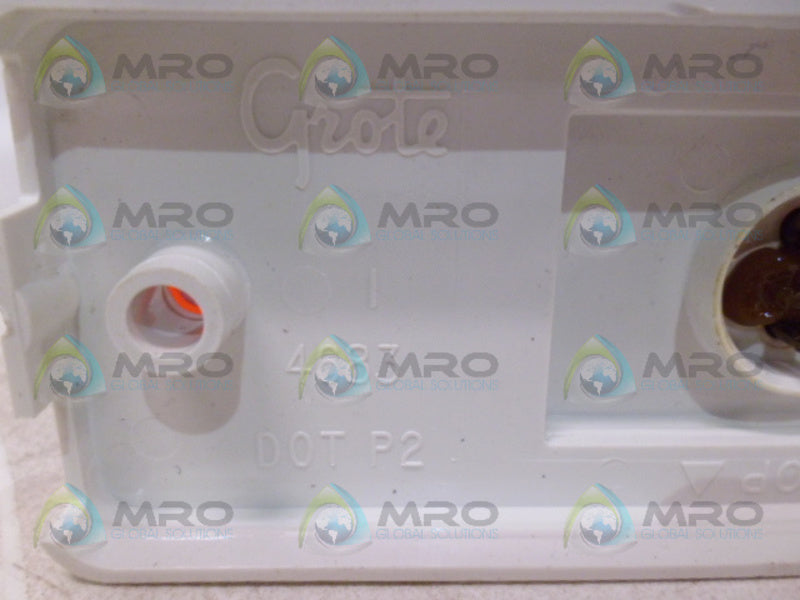 GROTE 46832 RED LENS LIGHT ASSEMBLY *NEW NO BOX*