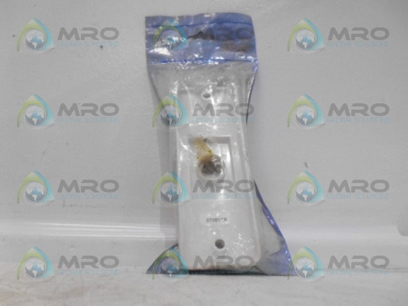 GROTE 46832 RED LENS LIGHT ASSEMBLY *NEW IN FACTORY BAG*