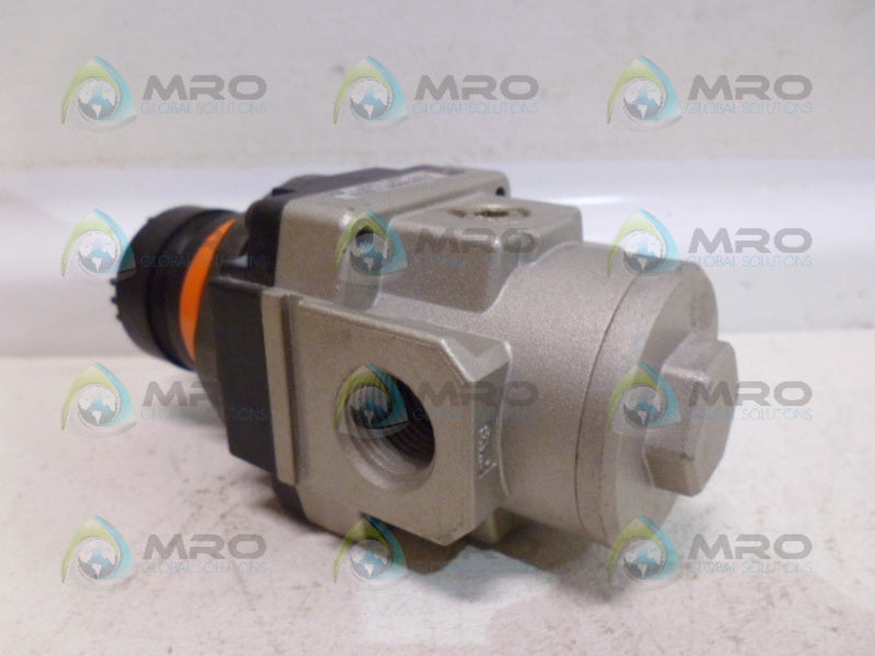 SMC NAR3000-N03 PRESSURE REGULATOR (AS PICTURED) NSNP