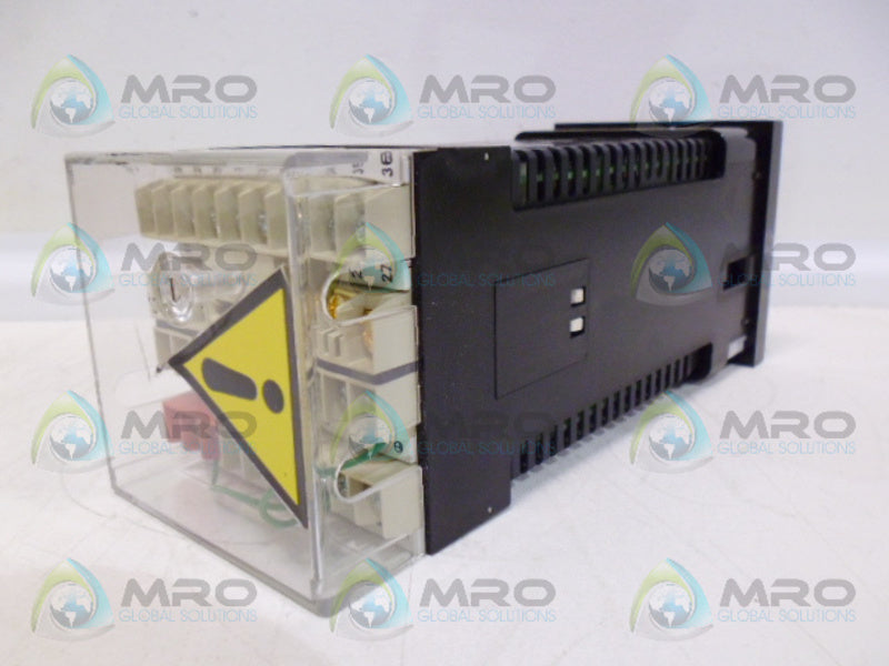 EUROTHERM 815S/RTD/4MA20/NONE/DBD TEMPERATURE CONTROLLER NSNP