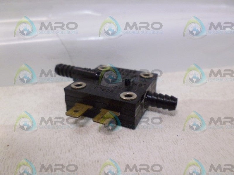 WORLD MAGNETICS PSF 100A PRESSURE SENSOR UNMP