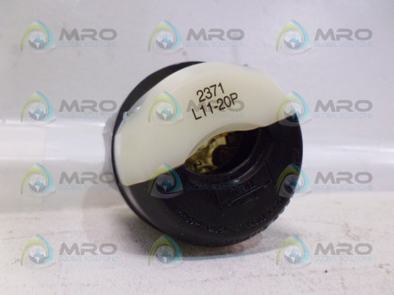 LEVITON 2371 3P 3W LOCKING PLUG NSMP