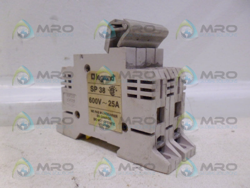 LEGRAND SP38 FUSE HOLDER UNMP