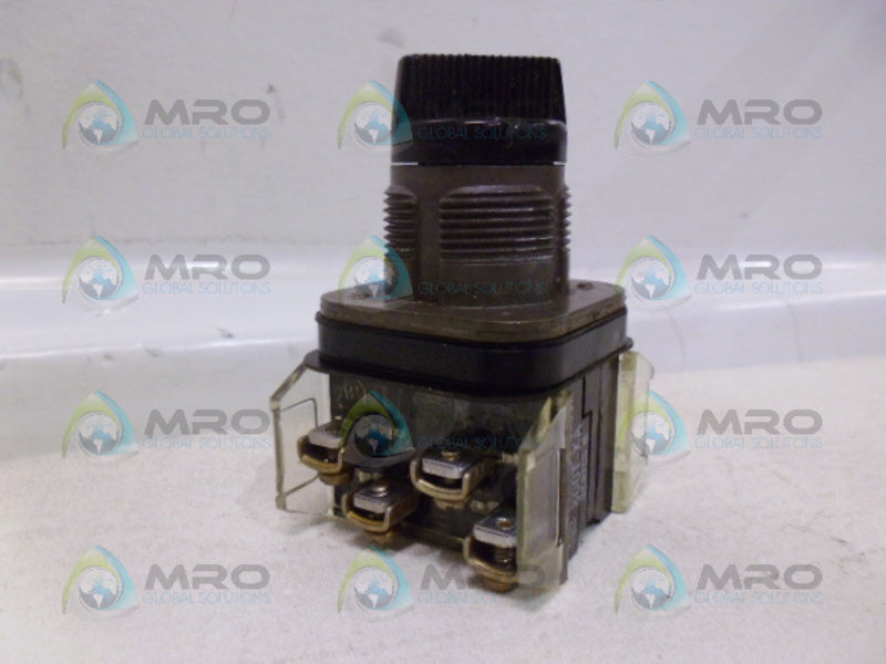 ALLEN BRADLEY 800T-J2B SER. A UNMP