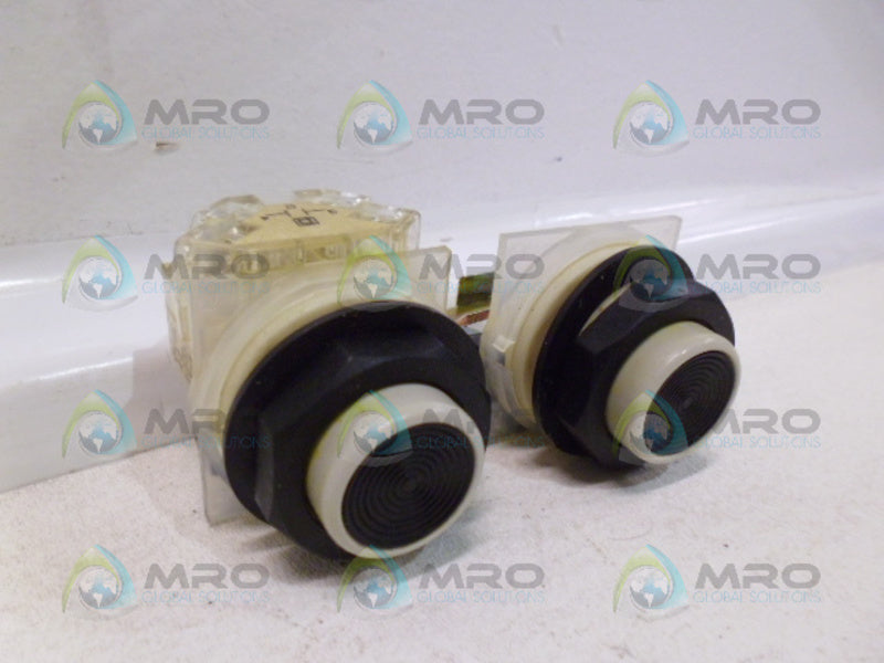 SQUARE D 9001-KA-2 DUAL PUSH BUTTON W/SINGLE CONTACT (AS PICTURED) UNMP