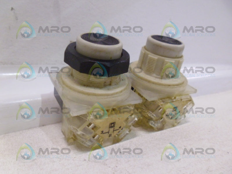 SQUARE D 9001-KA-2 DUAL PUSH BUTTON W/ DUAL CONTACT UNMP