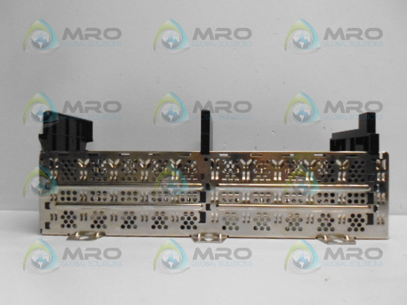 ALLEN BRADLEY CONTROLLOGIX 1756-A10 SER. B 10-SLOT RACK (AS PICTURED) *USED*