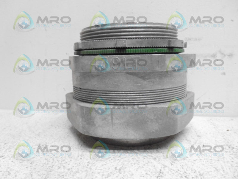 BRIDGEPORT 439-LT2 LIQUID-TIGHT CONNECTOR 4" *NEW IN BOX*