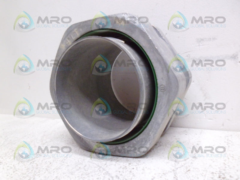 BRIDGEPORT 439-LT2 LIQUID-TIGHT CONNECTOR 4" *NEW IN BOX*