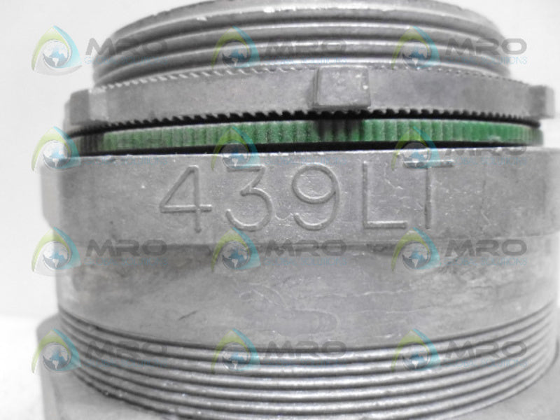 BRIDGEPORT 439-LT2 LIQUID-TIGHT CONNECTOR 4" *NEW IN BOX*