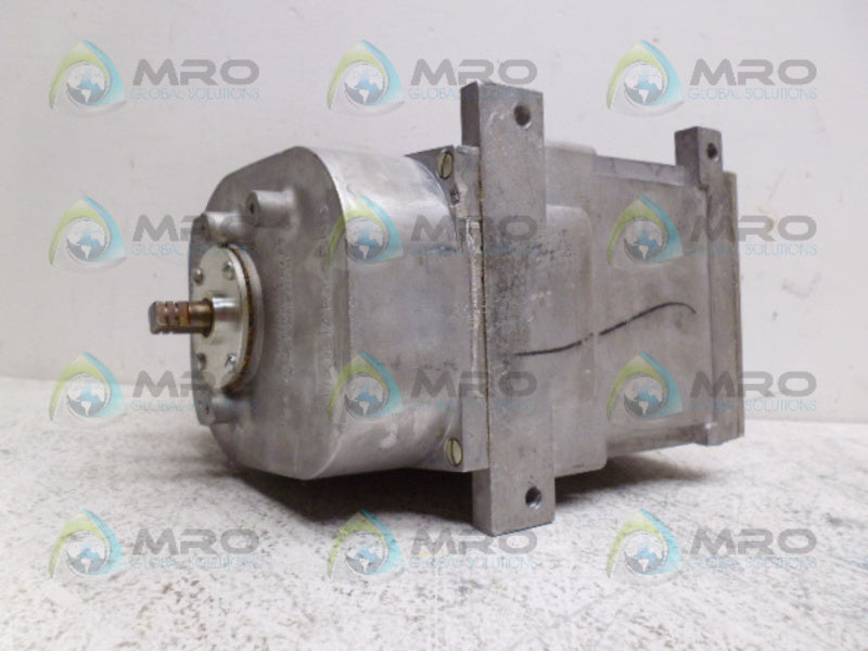 HONEYWELL M7045B1002 MODUTROL MOTOR *USED*