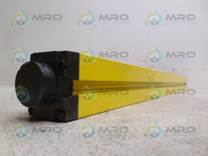 SICK C4000 C40S-0603CA010 LIGHT CURTAIN TRANSMITTER *USED*