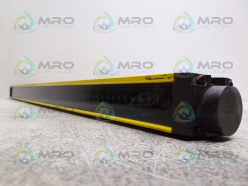 SICK C4000 C40S-0603CA010 LIGHT CURTAIN TRANSMITTER *USED*