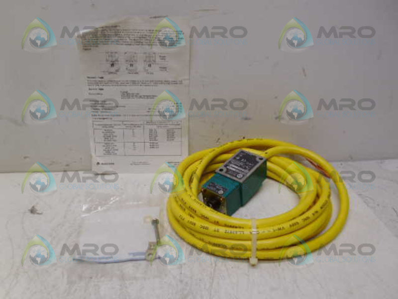ALLEN BRADLEY 802M-DZY16 SER A PREWIRED FS LIMIT SWITCH *NEW IN BOX*