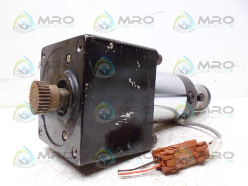 EC 652006202 GEAR MOTOR *USED*