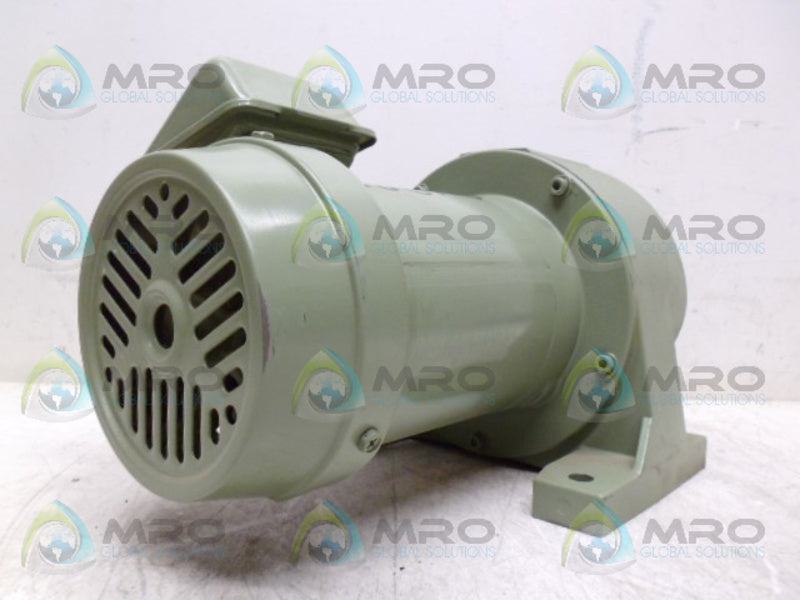 AOKI SEIMITSU KOGYO GB022-100 3 PHASE INDUCTION GEAR MOTOR *NEW NO BOX*