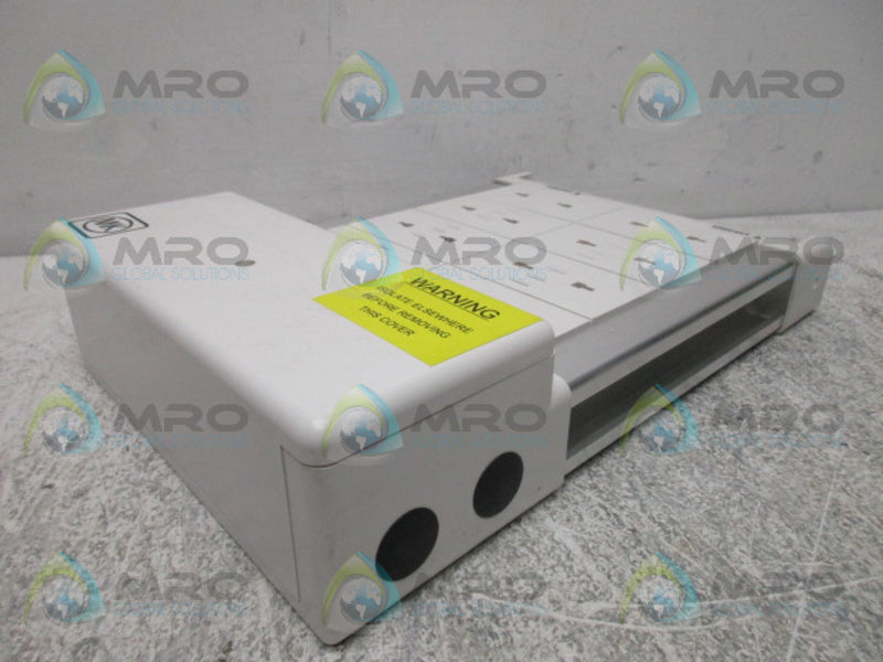 MK K4208 8 GANG 4 PIN SOCKET LIGHTING DISTRIBUTION NSMP