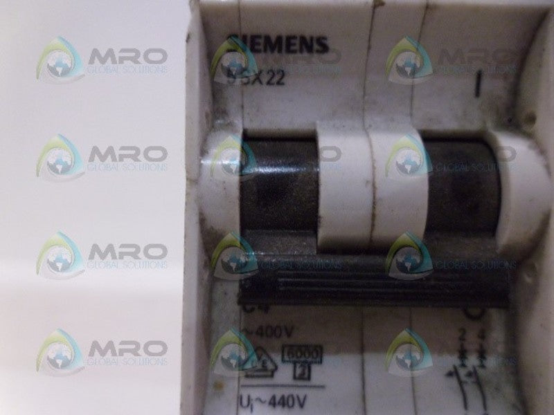 SIEMENS 5SX2204-7 CIRCUIT BREAKER 4A NSNP