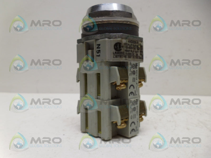 IDEC AVD322N-R EMERGENCY STOP (AS PICTURED) UNMP