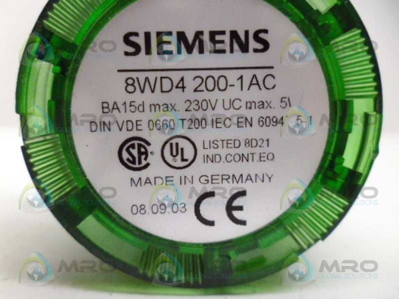 SIEMENS 8WD4 200-1AC GREEN SIGNAL (NO ACCESSORIES)  NSNP