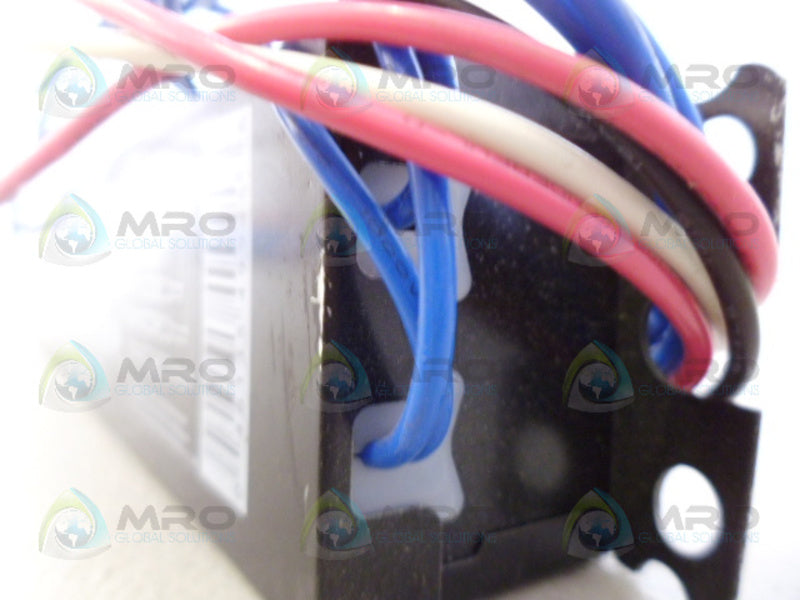 SYLVANIA QTP3X32T8120-277V ELECTRONIC BALLAST NSNP
