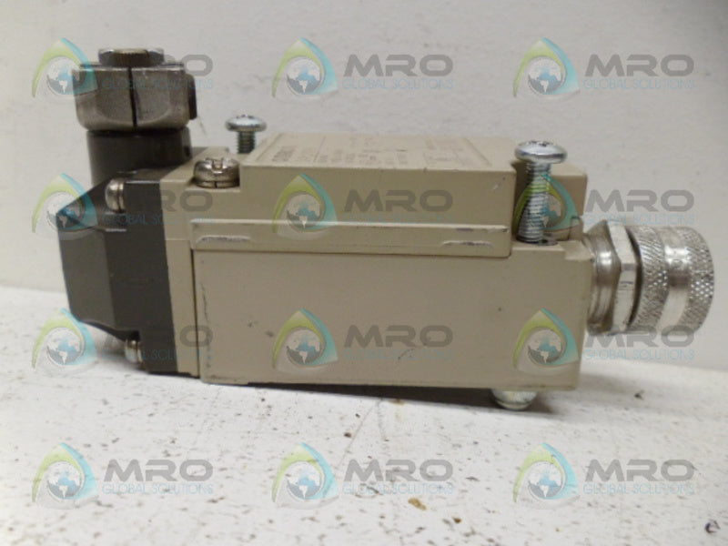 OMRON D4A-1102N LIMIT SWITCH UNMP