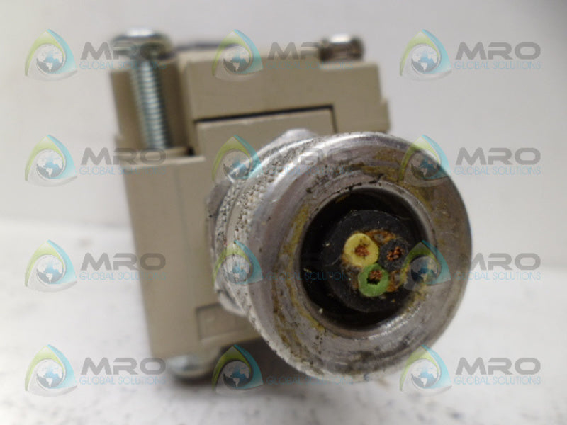OMRON D4A-1102N LIMIT SWITCH UNMP
