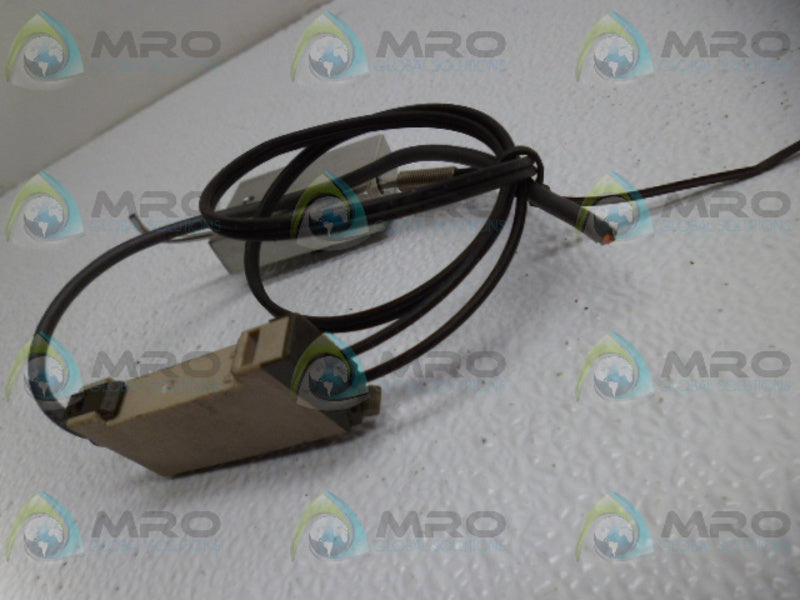 OMRON E3X-NH41 PHOTOELECTRIC SWITCH UNMP