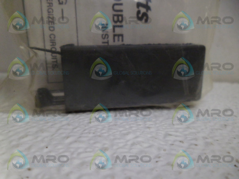 THOMAS & BETTS MDBOOT-1 INSULATOR NSMP