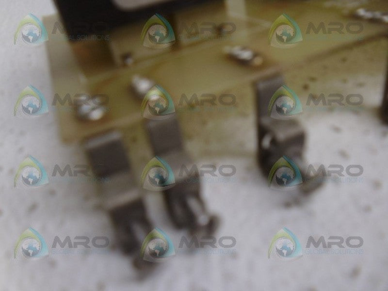 ELECTRO-FLYTE 12M02-00107-10 VOLTAGE ISOLATOR UNMP