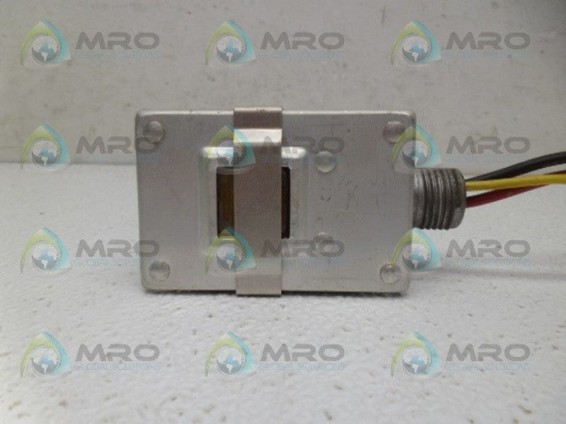 STONCO P150-M PHOTOELECTRIC SWITCH UNMP