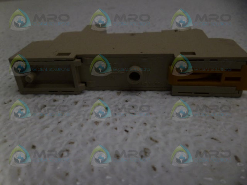 OMRON 2613EW SOCKET UNMP