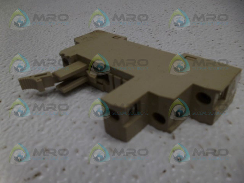 OMRON 1792EW SOCKET UNMP