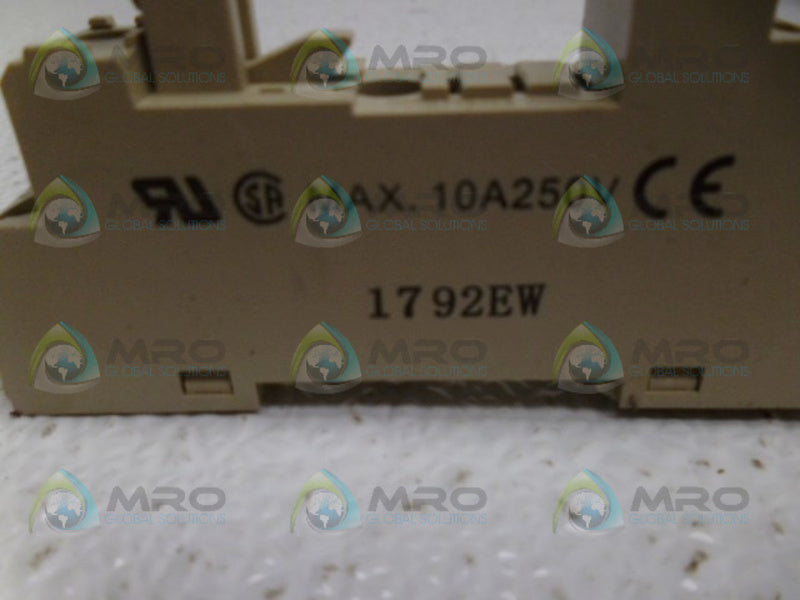 OMRON 1792EW SOCKET UNMP