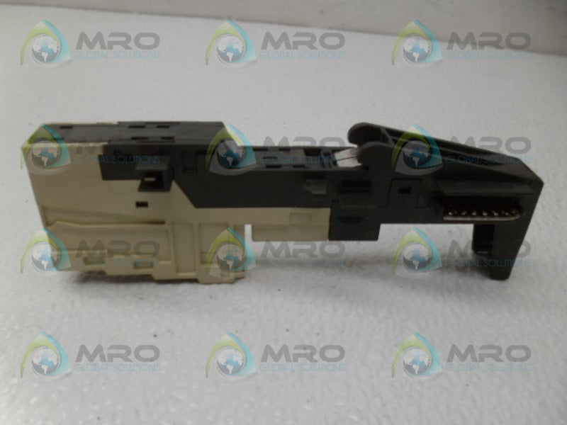 SIEMENS 6ES7193-4CC30-0AA0 TERMINAL MODULE UNMP