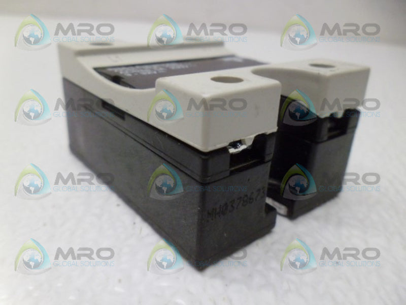 CARLO GAVAZZI RM1A23D25 PANEL MOUNT UNMP