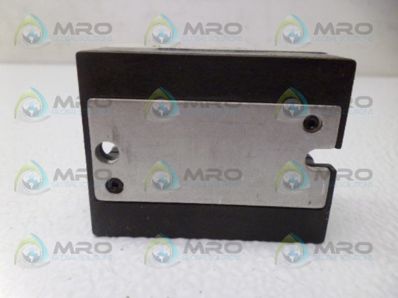 CARLO GAVAZZI RM1A23D25 PANEL MOUNT UNMP