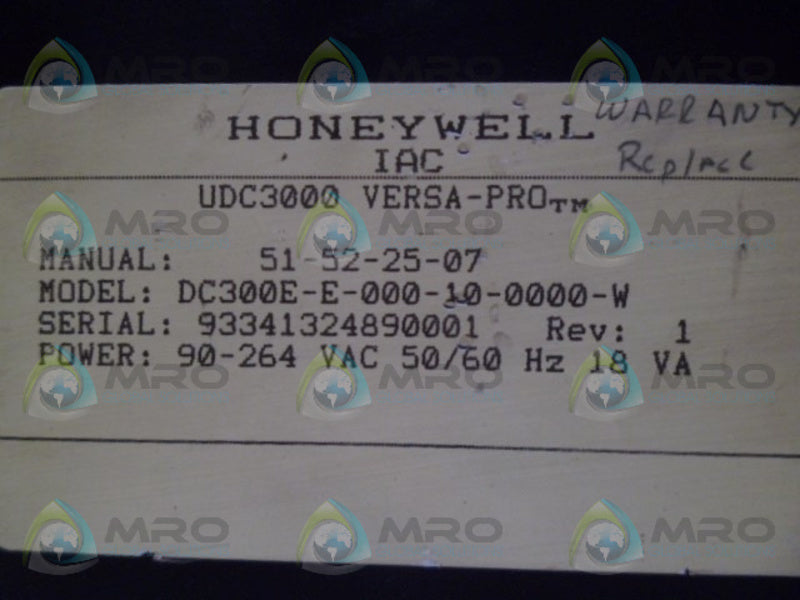HONEYWELL DC300E-E-000-10-0000-W TEMPERATURE CONTROLLER UNMP