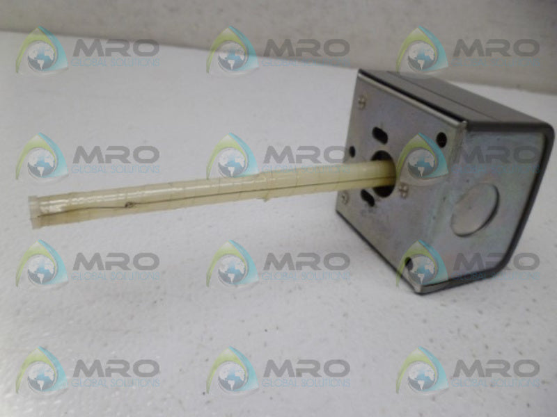 HONEYWELL C7031B1009 DUCT-IMMERSION NSNP