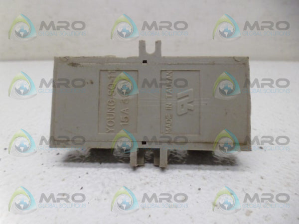 YOUNG SQ-11 RELAY SOCKET UNMP