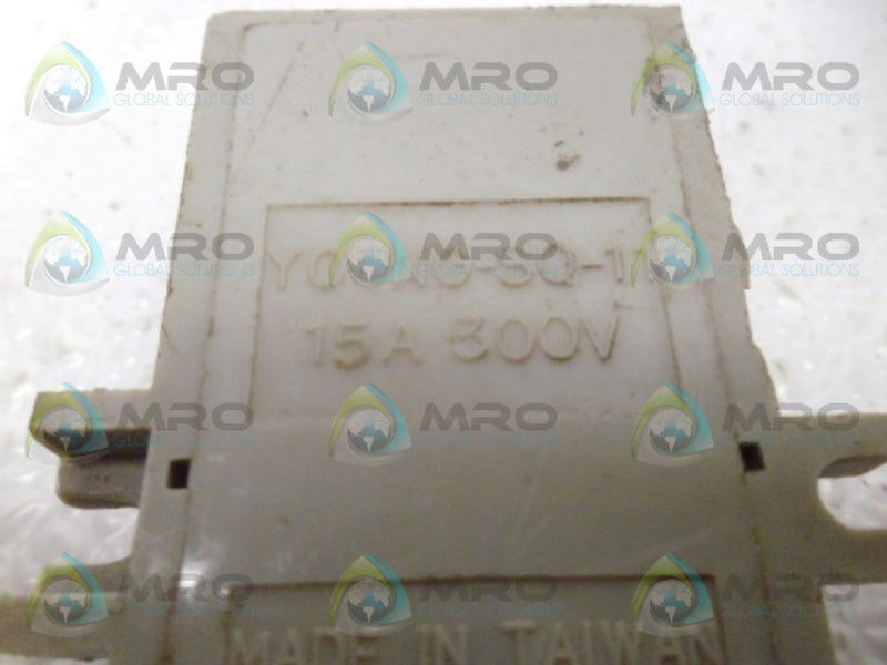 YOUNG SQ-11 RELAY SOCKET UNMP