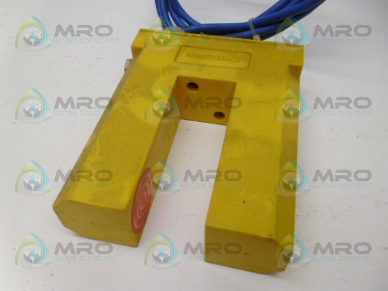 TURCK SI30-K33-YO SLOT SENSOR NSNP