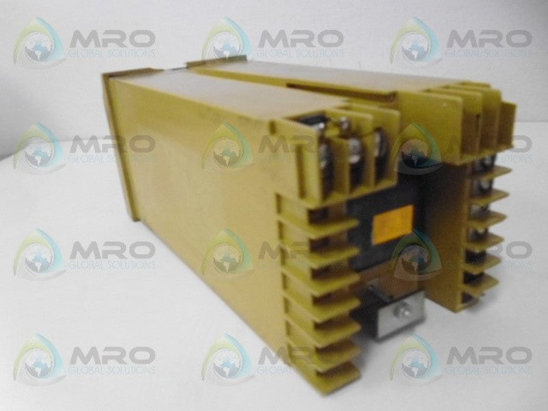 BARBER-COLMAN 585B-20015-000-1-00 TEMPERATURE CONTROLLER UNMP