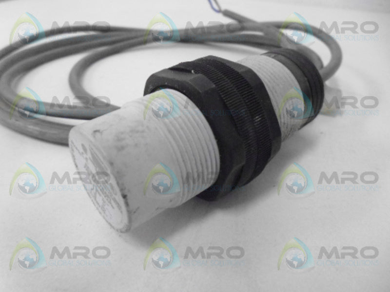 CARLO GAVAZZI EC3025TBAPL CAPACITIVE SWITCH UNMP