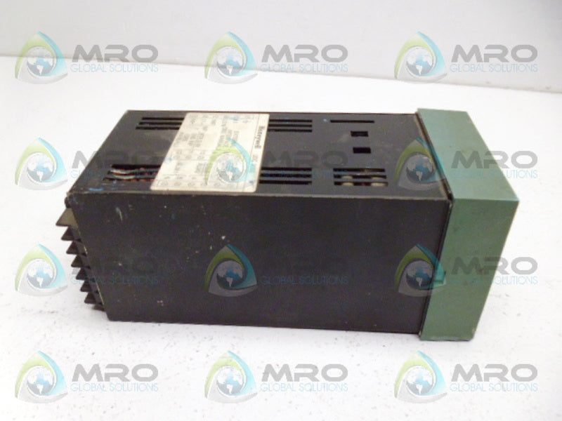 HONEYWELL DC3002-0-41B-1-DIN-0111 TEMPERATURE CONTROL UNMP