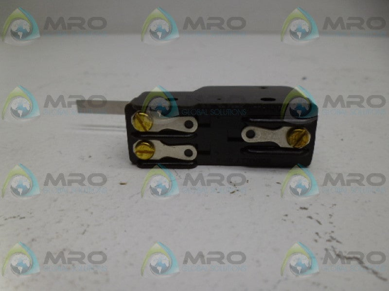 UNIMAX 2HBT-1 LEVER ACTION SWITCH UNMP