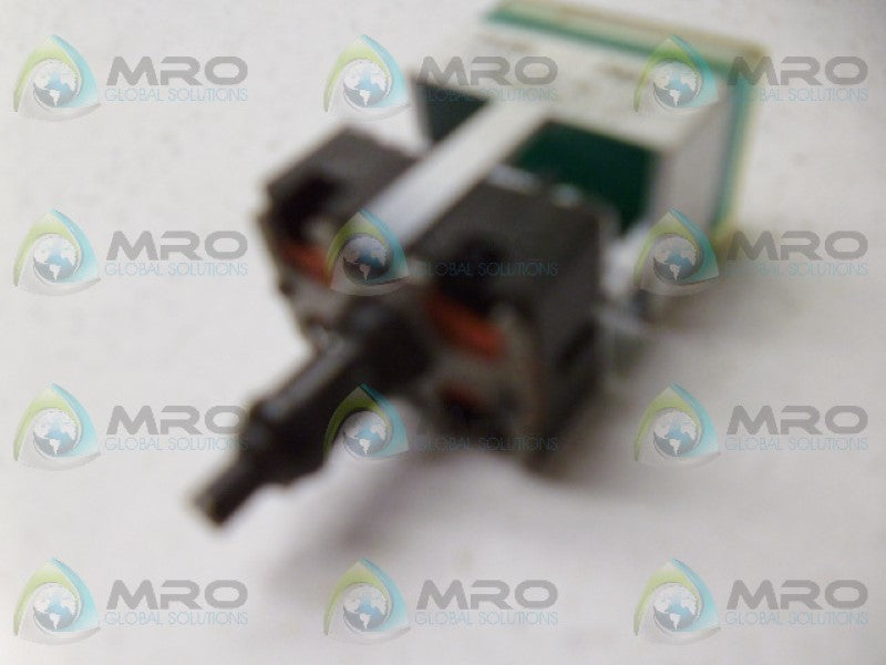 MICRO SWITCH 2L85 PUSHBUTTON SWITCH NSNP